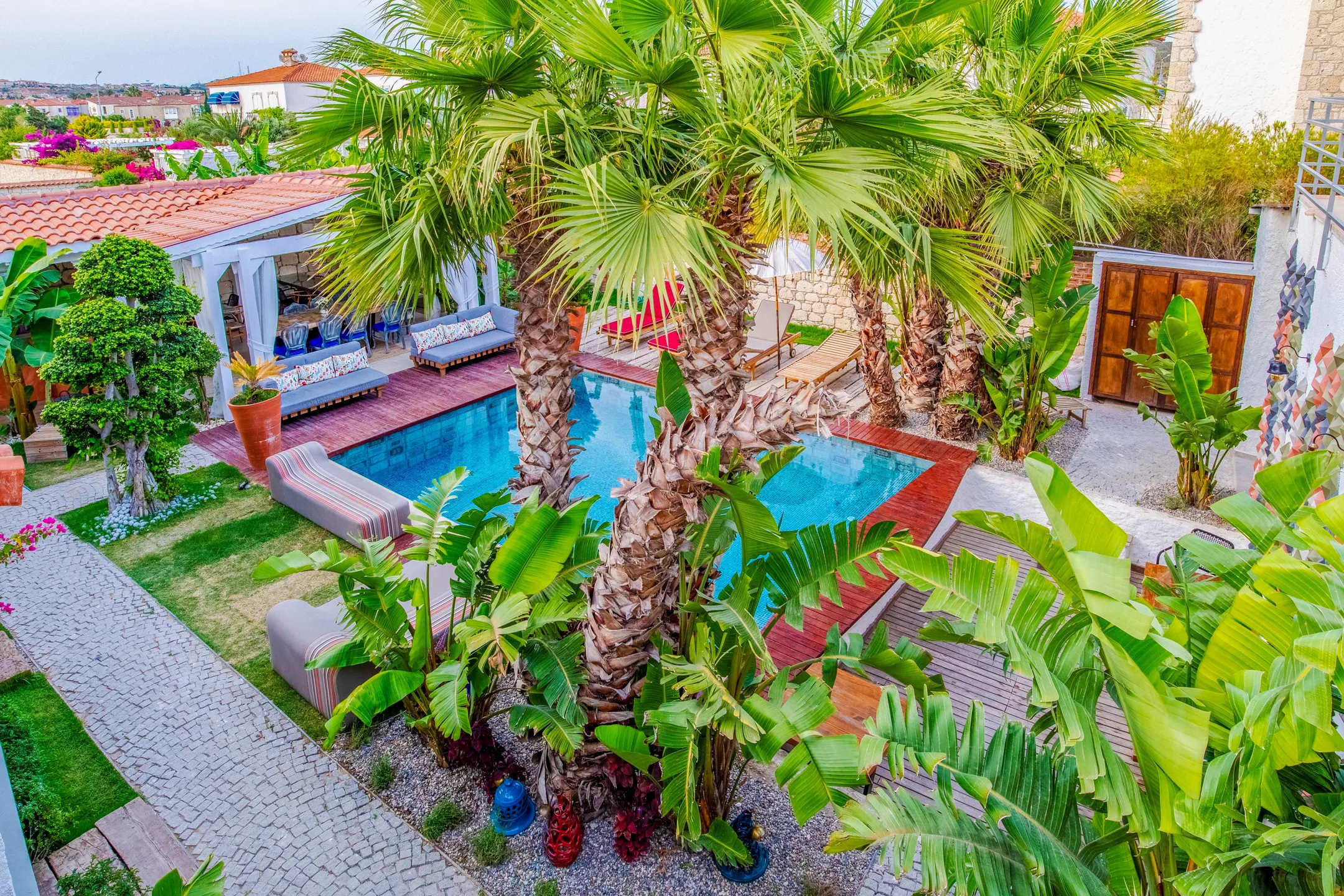 Alaçatı Şömineli Otel Odası